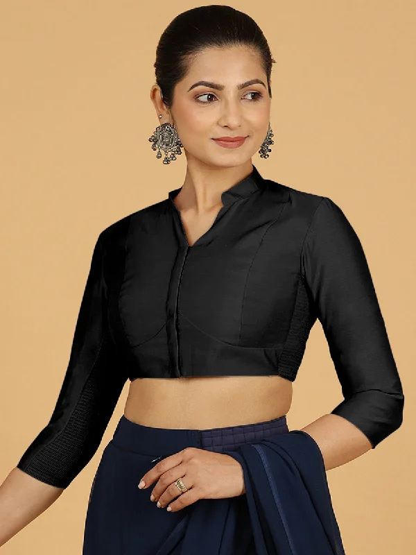 Maya x Rozaana | Three Quarter Sleeves Saree Blouse in Raven Black