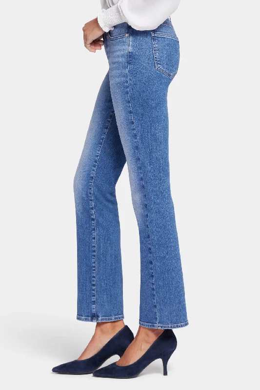 Ellison Straight Jeans - Stunning