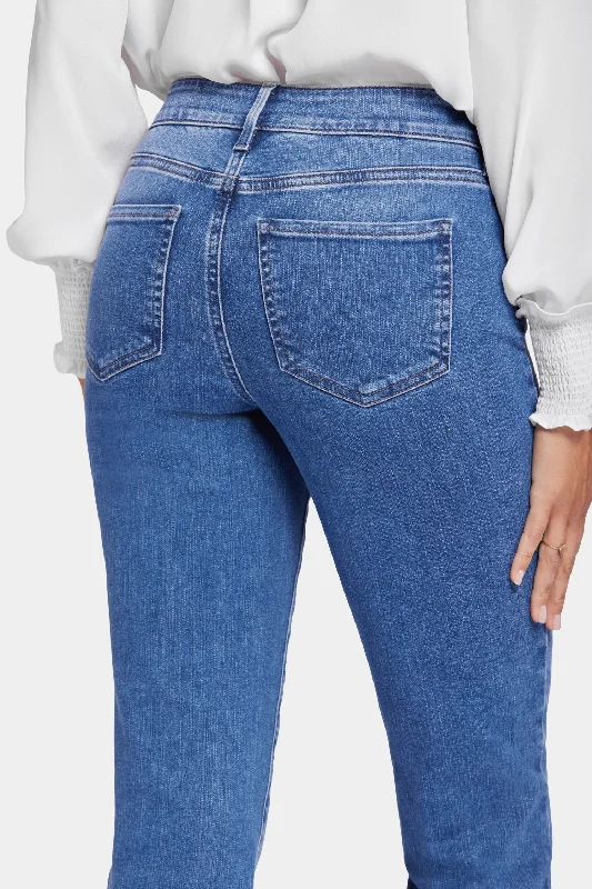 Ellison Straight Jeans - Stunning