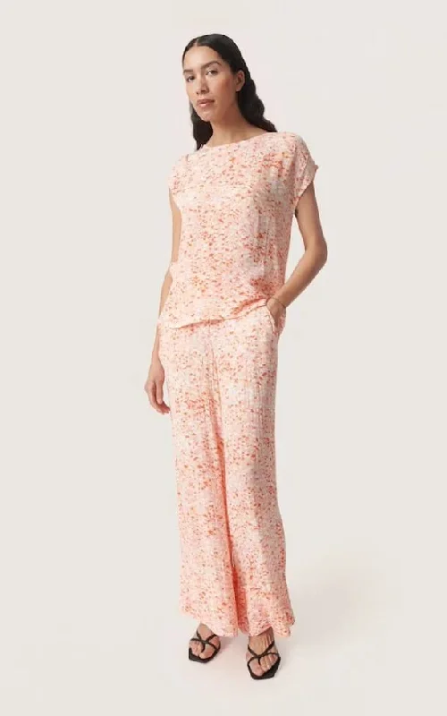 Soaked In Luxury- Zaya Blouse in Apricot Dizzy Print